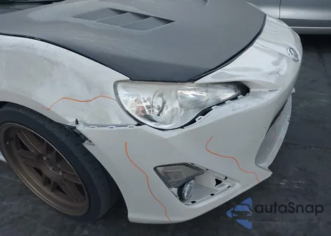 2015 Scion Fr-S z USA, uszkodzony, nr VIN JF1ZNAA18F9703216